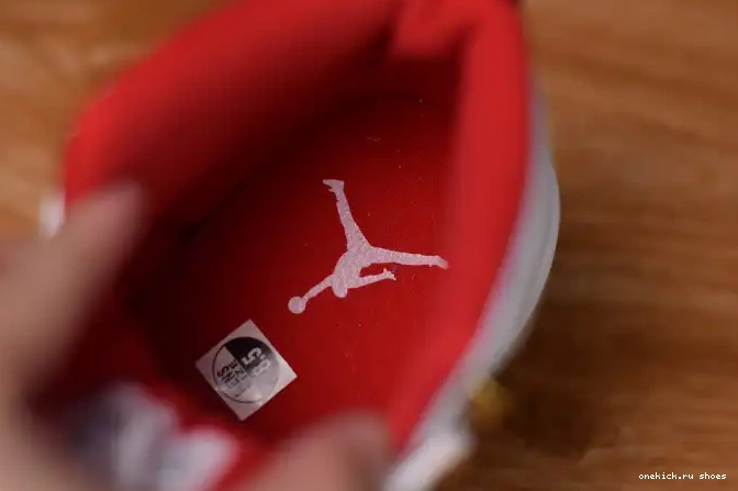 Cheap Jordan 130690-107 Retro (2019) 12 Air 